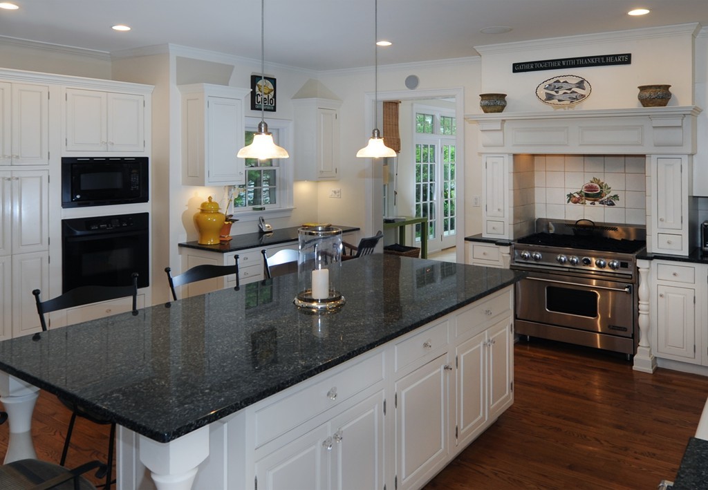 21 Stonecrest Drive Needham, MA 02492 - Photo 9 of 29