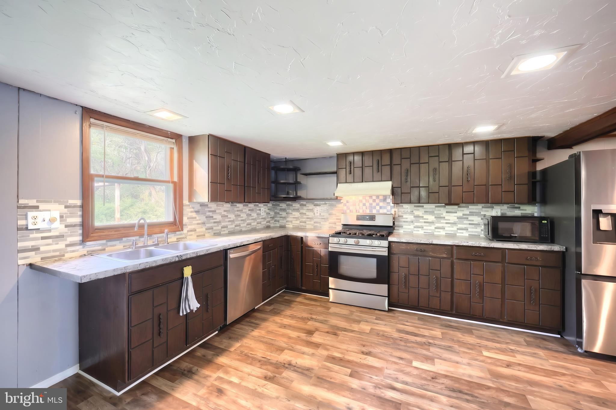 219 Butter Road York, PA 17404 - Photo 11 of 36 Gallery Image 11