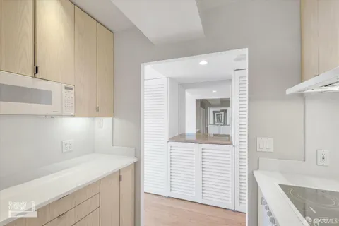 $375,000 | 1177 California Street, Unit 506, San Francisco, CA 94108