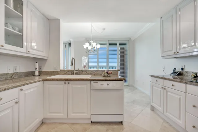 $2,850,000 | 750 Ocean Royale Way, Unit 603, Juno Beach, FL 33408