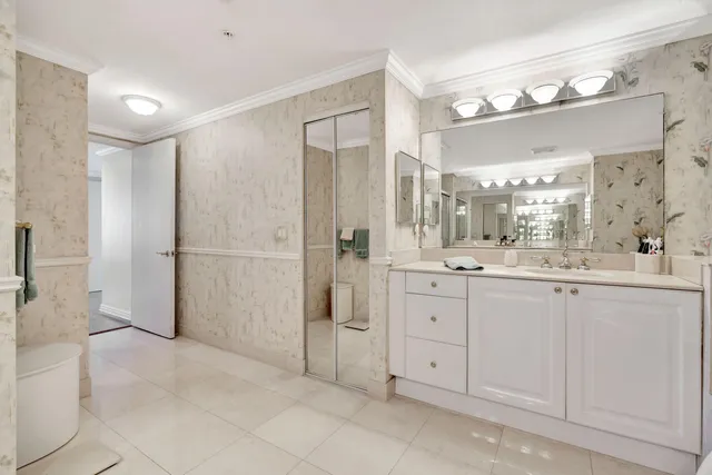 $2,850,000 | 750 Ocean Royale Way, Unit 603, Juno Beach, FL 33408