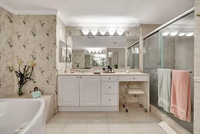 $2,850,000 | 750 Ocean Royale Way, Unit 603, Juno Beach, FL 33408