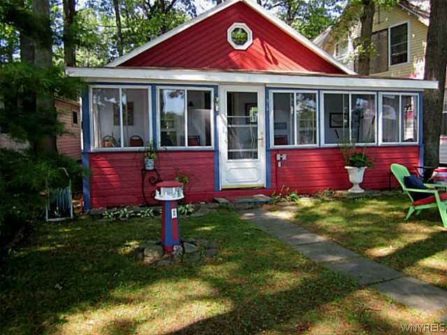 96 Sunset Island Road Wilson, NY 14172 - Photo 1 of 1 Exterior Front