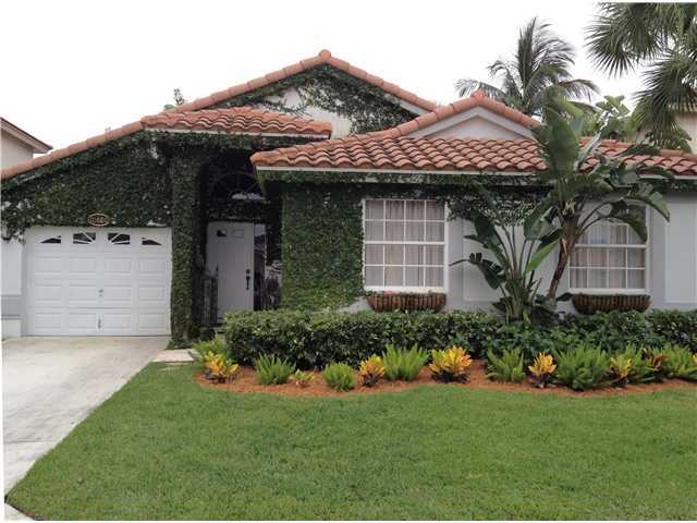10680 Oak Lake Way Boca Raton, FL 33498 - Photo 1 of 25 Primary Photo