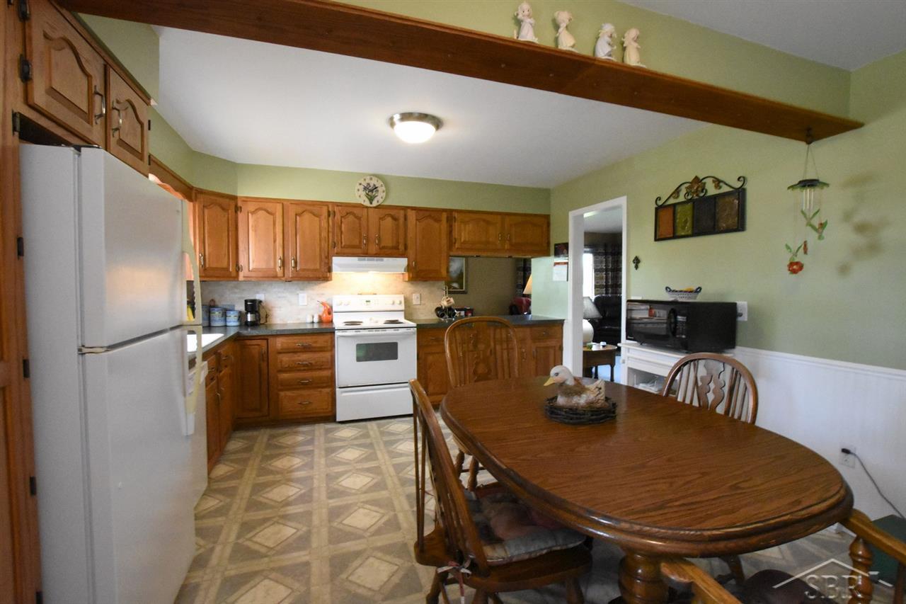 7150 Pierce Road Freeland, MI 48623 - Photo 6 of 29 31324397-5.JPG