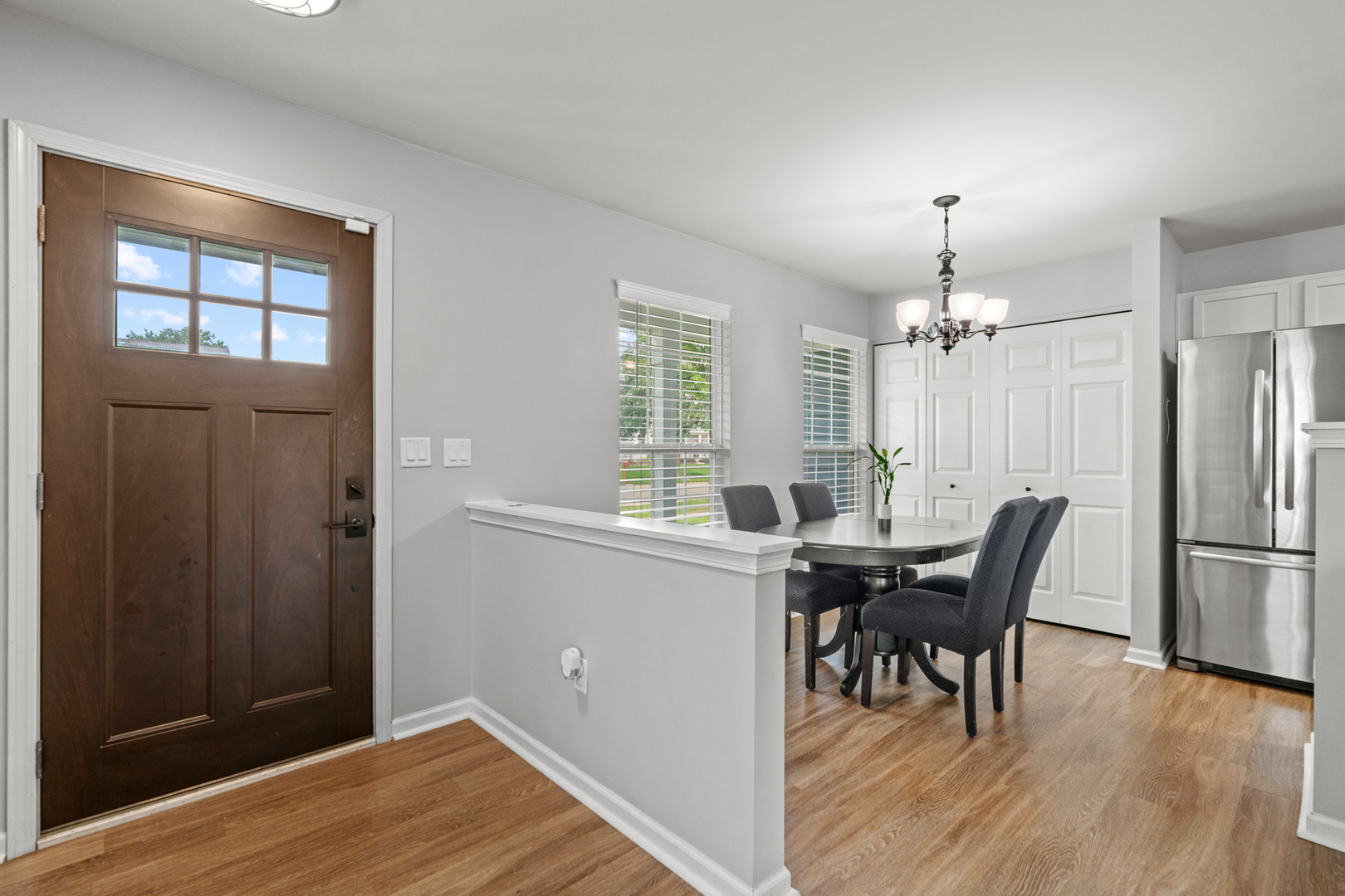 233 Sierra Trail Romeoville, IL 60446 - Photo 3 of 27 Gallery Image 3