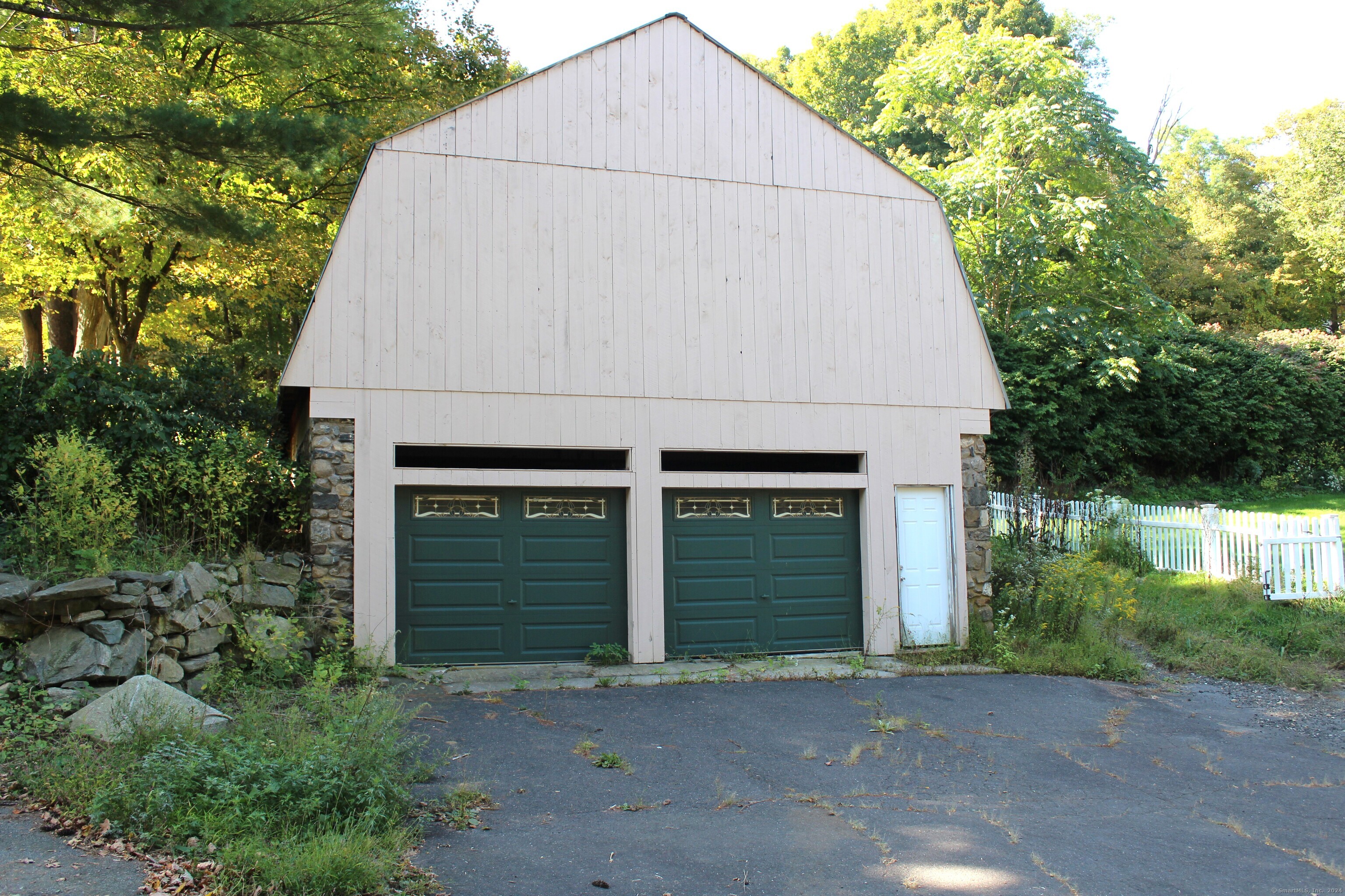 60 Burlington Avenue, Burlington, CT 06013 Compass