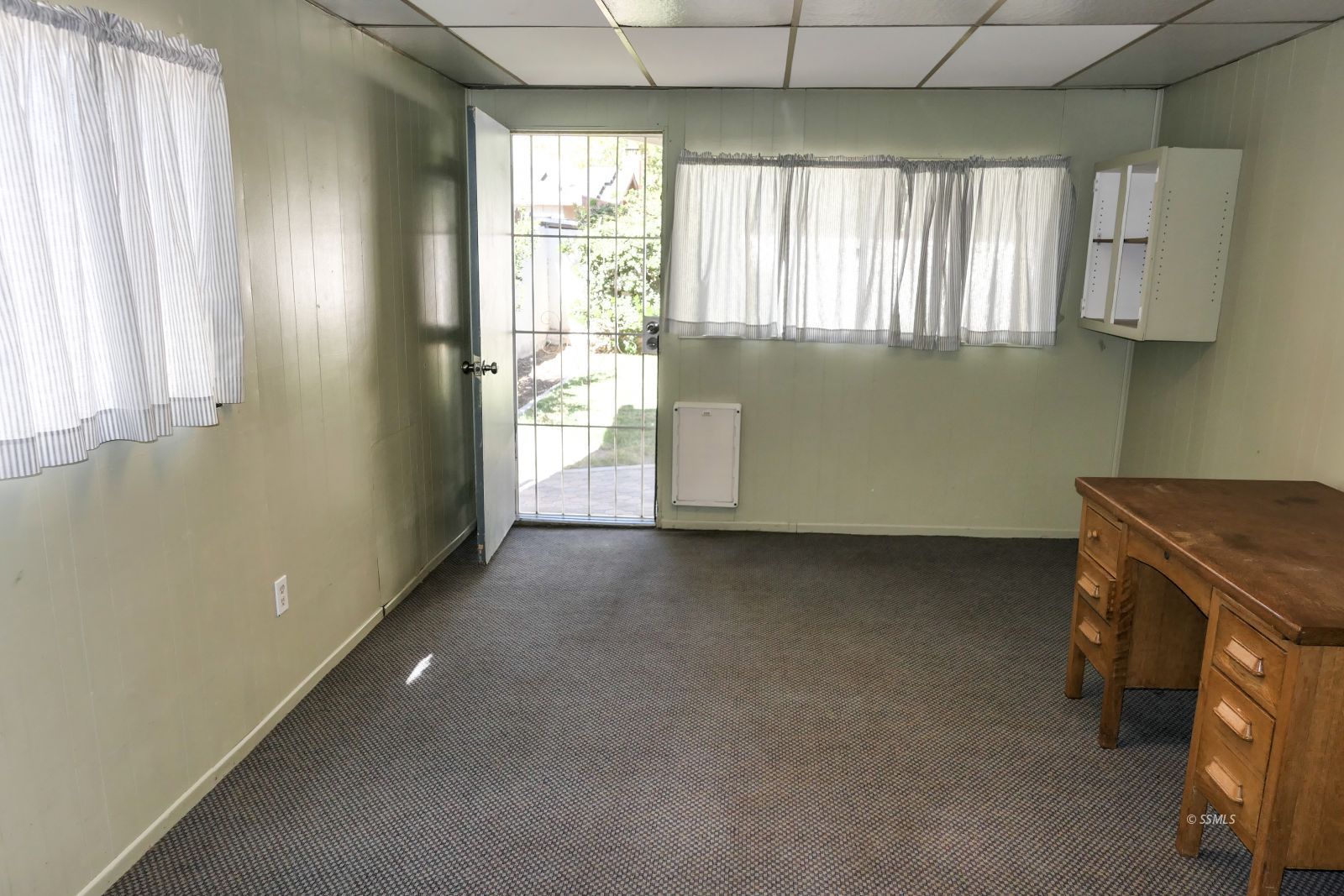 220 West Benson Avenue Ridgecrest, CA 93555 - Photo 32 of 38 a view of an empty room with a window