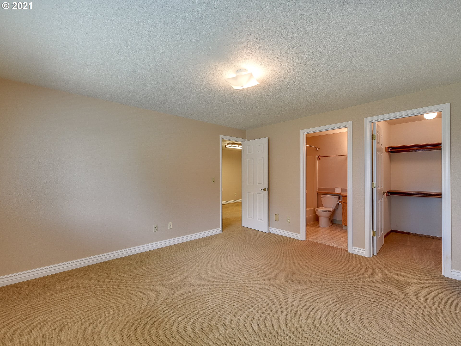 5915 Northwest 171st Street Ridgefield, WA 98642 - Photo 13 of 31 Gallery Image 13