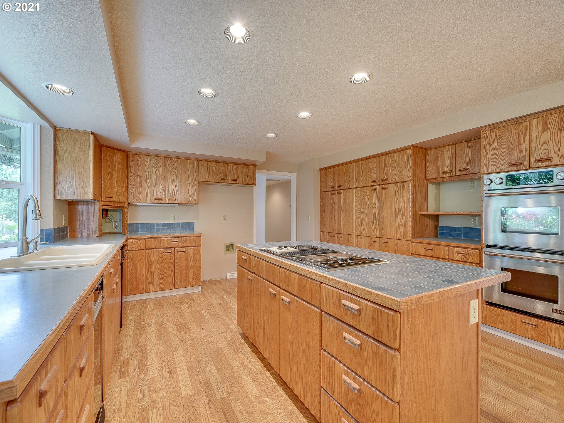 5915 Northwest 171st Street Ridgefield, WA 98642 - Photo 3 of 31 Gallery Image 3