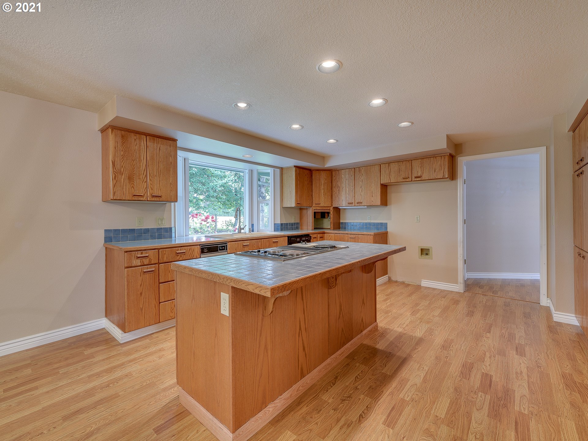5915 Northwest 171st Street Ridgefield, WA 98642 - Photo 4 of 31 Gallery Image 4