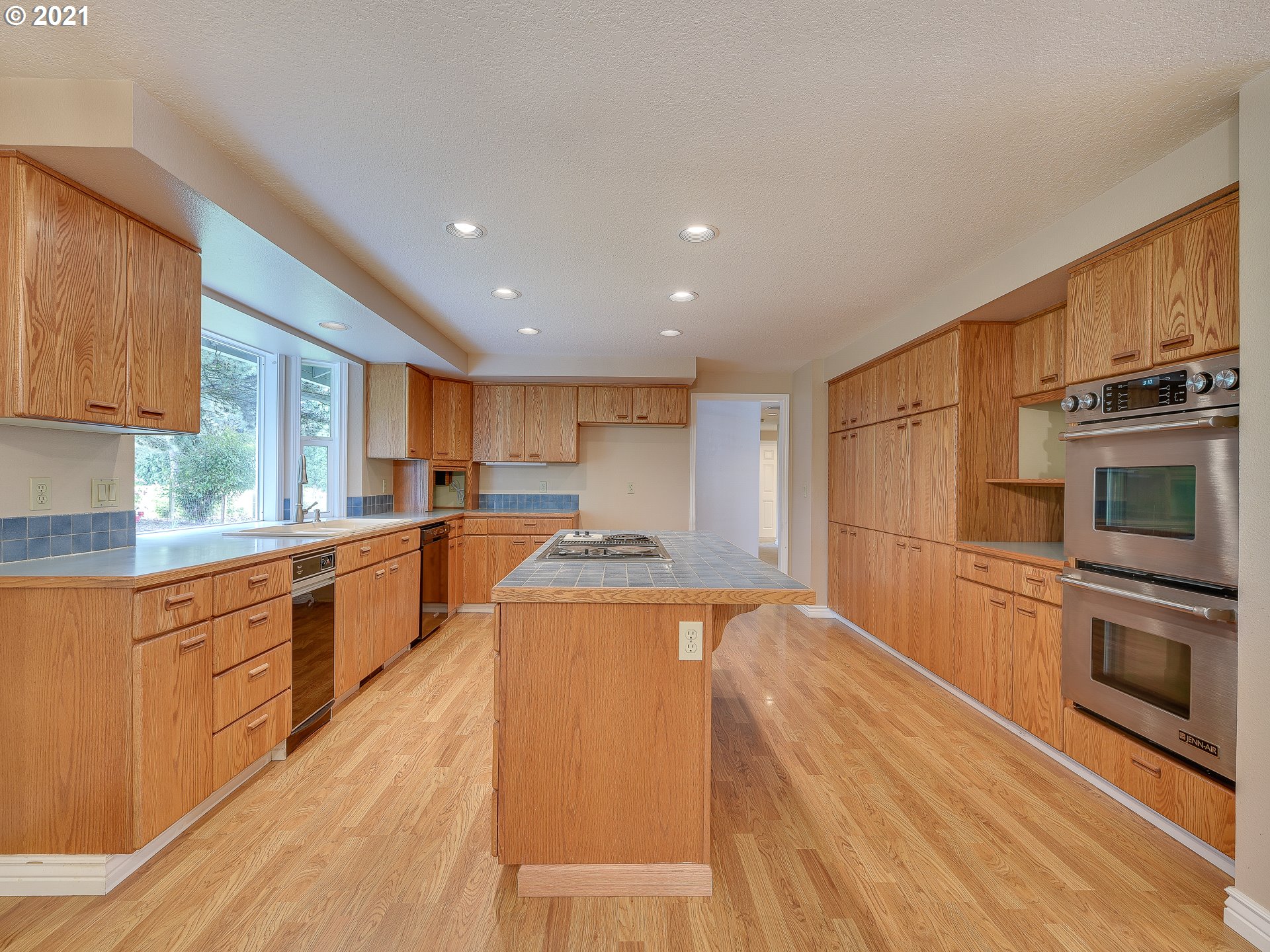 5915 Northwest 171st Street Ridgefield, WA 98642 - Photo 6 of 31 Gallery Image 6