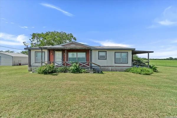 $750,000 | 14858 Farm To Market Road 1322, Luling, TX 78648