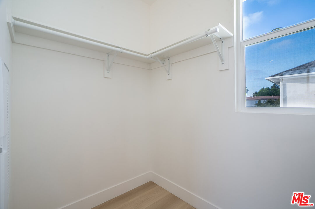 5832 David Avenue, Unit 3 Los Angeles, CA 90034 - Photo 32 of 46