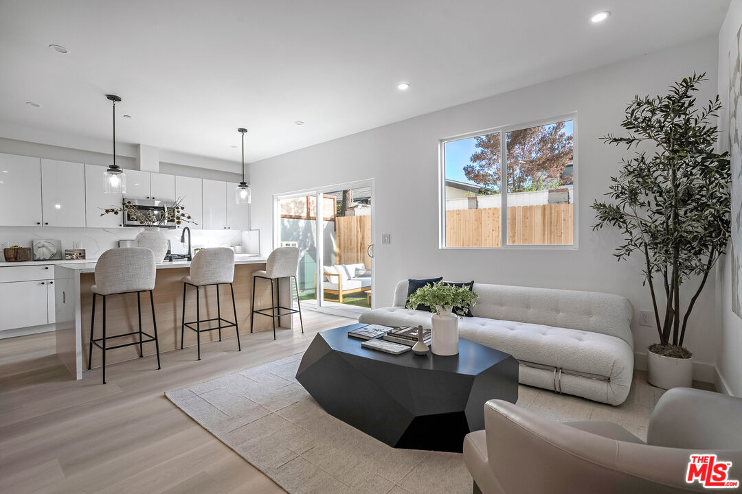 5832 David Avenue, Unit 3 Los Angeles, CA 90034 - Photo 6 of 46