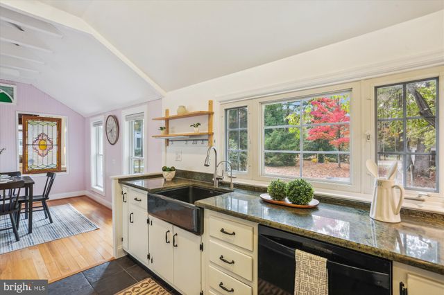 $500,000 | 315 Grove Avenue, Washington Grove, MD 20880