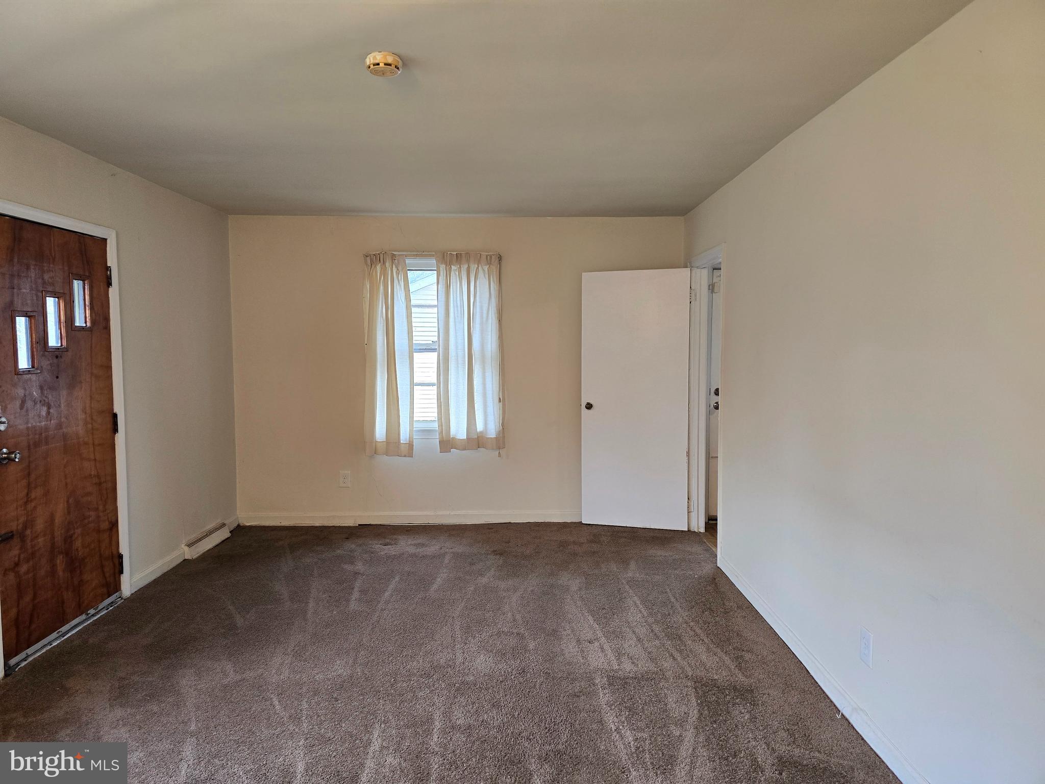 9709 Piscataway Road Clinton, MD 20735 - Photo 7 of 28 Gallery Image 7