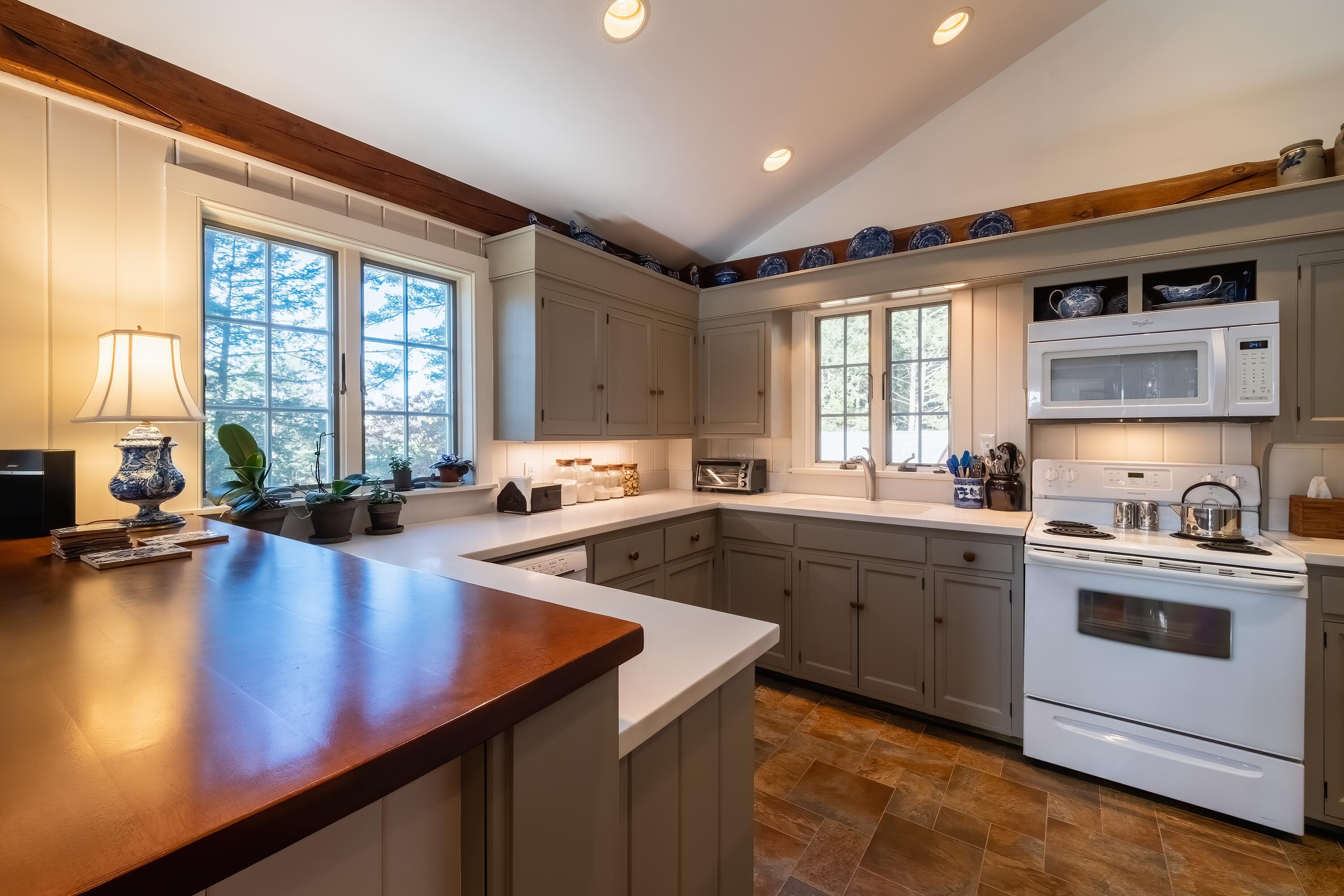 50 Bristol Road Damariscotta, ME 04543 - Photo 16 of 58 20221028_50_Bristol_5456