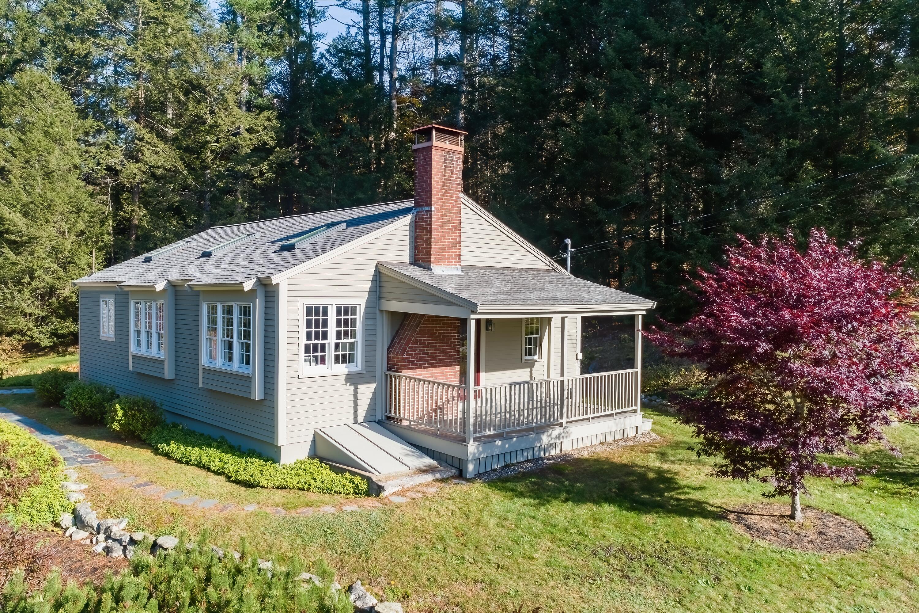 50 Bristol Road Damariscotta, ME 04543 - Photo 4 of 58 20221028_50_Bristol_0631