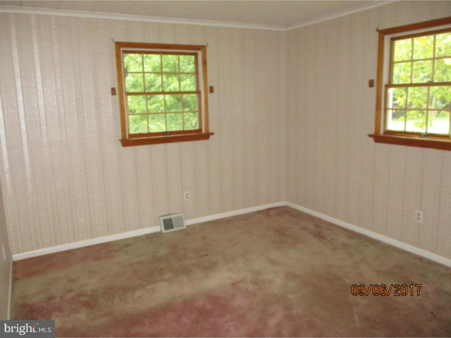 3089 Glassboro Cross Keys Road Williamstown, NJ 08094 - Photo 9 of 14