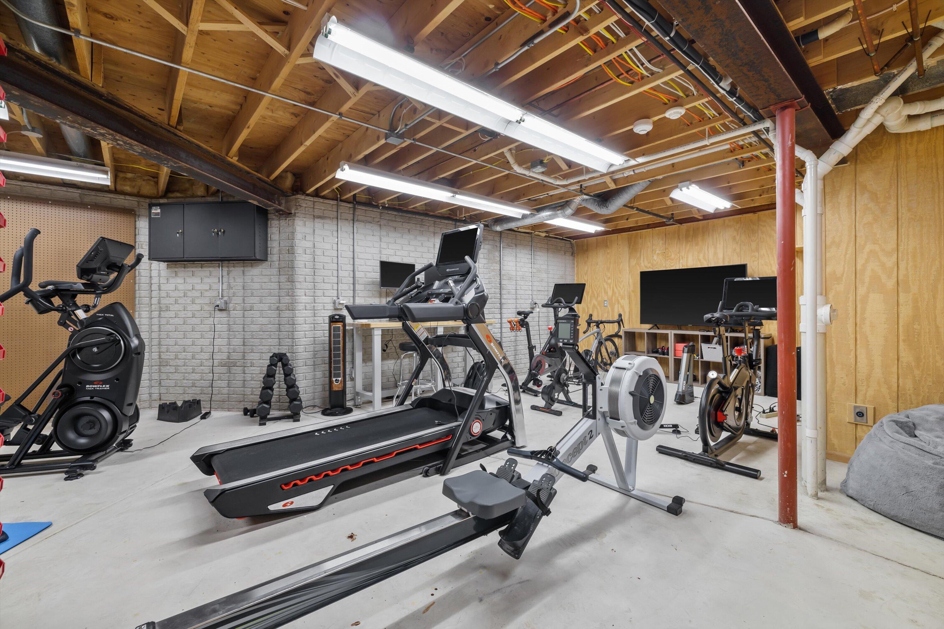 1228 5 Mile Road Caledonia, WI 53402 - Photo 41 of 50 Exercise Room/Workshop