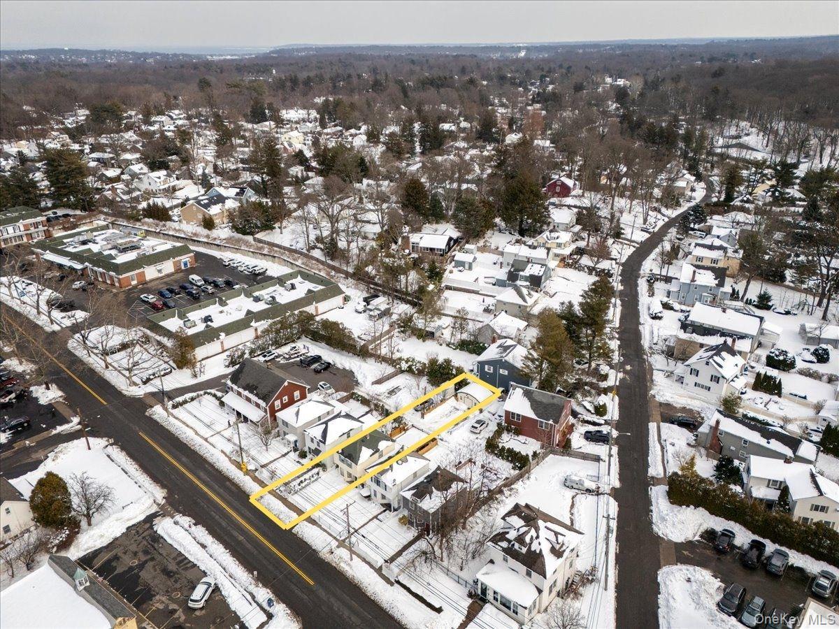 170 Birch Hill Road Locust Valley, NY 11560 - Photo 33 of 38 an aerial view of multiple house
