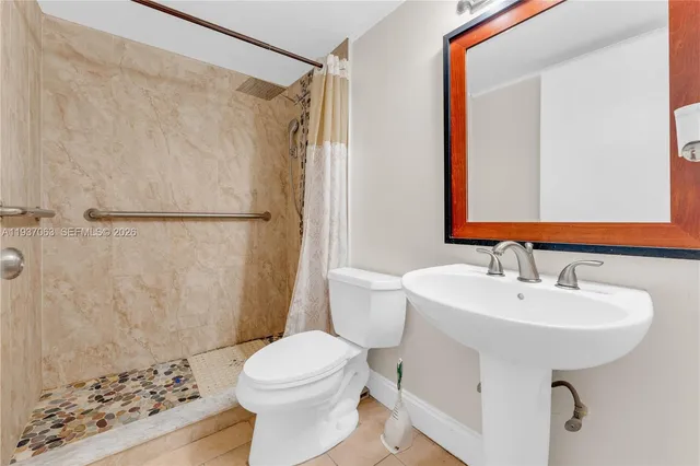 $265,000 | 430 Northwest 214th Street, Unit 103, Miami Gardens, FL 33169