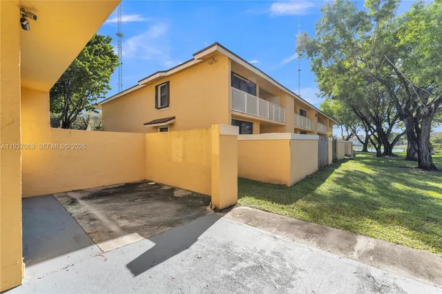 $265,000 | 430 Northwest 214th Street, Unit 103, Miami Gardens, FL 33169