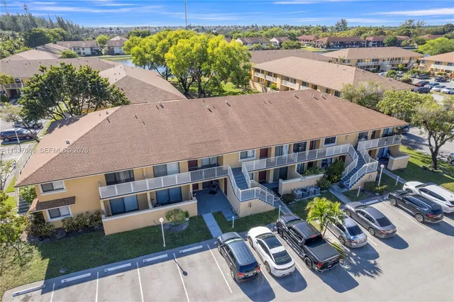 $265,000 | 430 Northwest 214th Street, Unit 103, Miami Gardens, FL 33169