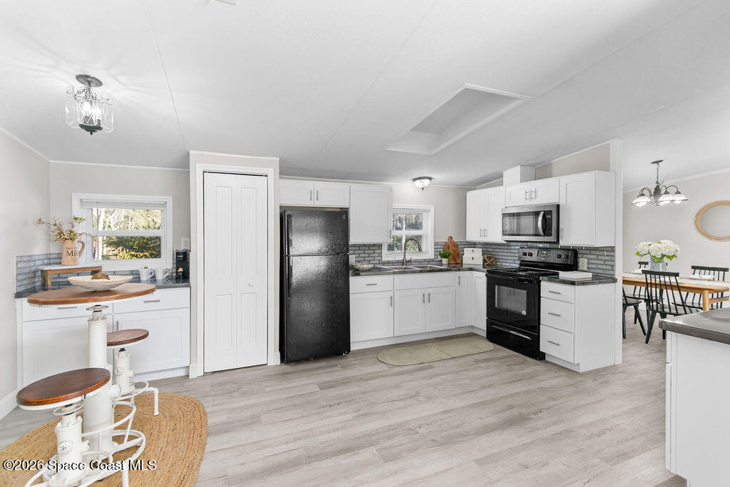 18137 Hollister Road Orlando, FL 32820 - Photo 5 of 28 Family Friendly