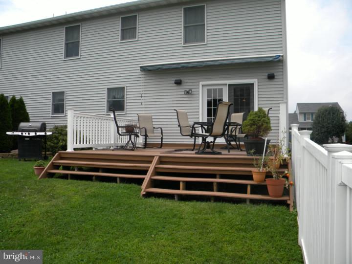 188 South View Road Fleetwood, PA 19522 - Photo 24 of 25 Deck