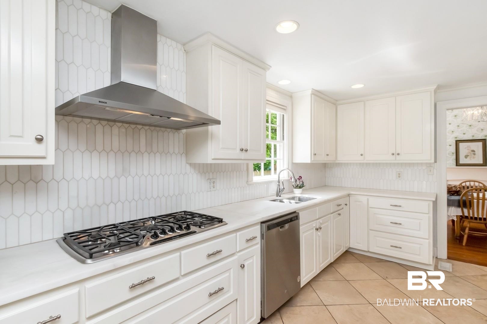 2009 Old Shell Road Mobile, AL 36607 - Photo 24 of 55