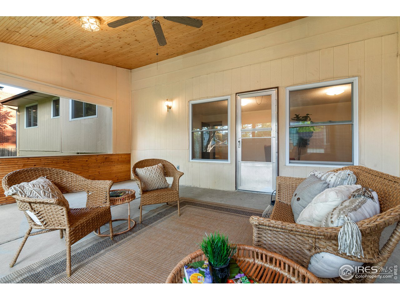 526 Del Clair Road Fort Collins, CO 80525 - Photo 14 of 40 Sun room with ceiling fan