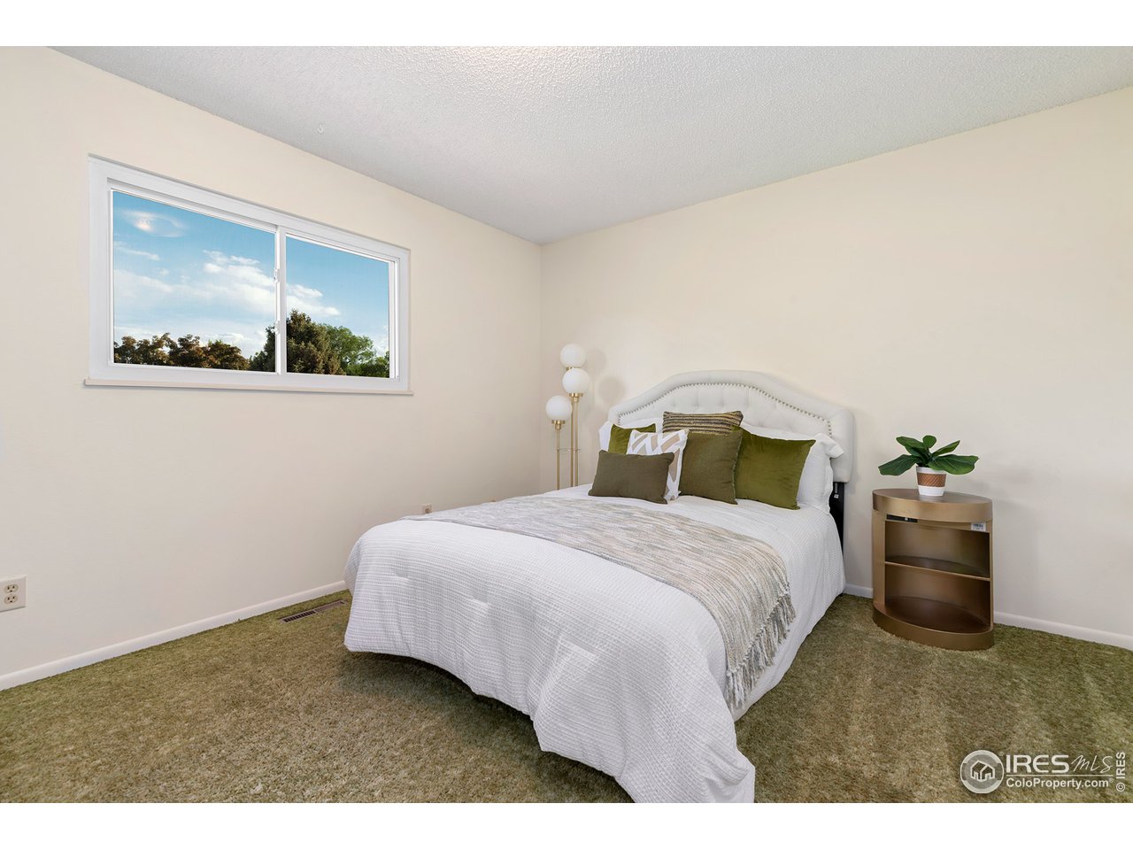 526 Del Clair Road Fort Collins, CO 80525 - Photo 26 of 40 Master bedroom