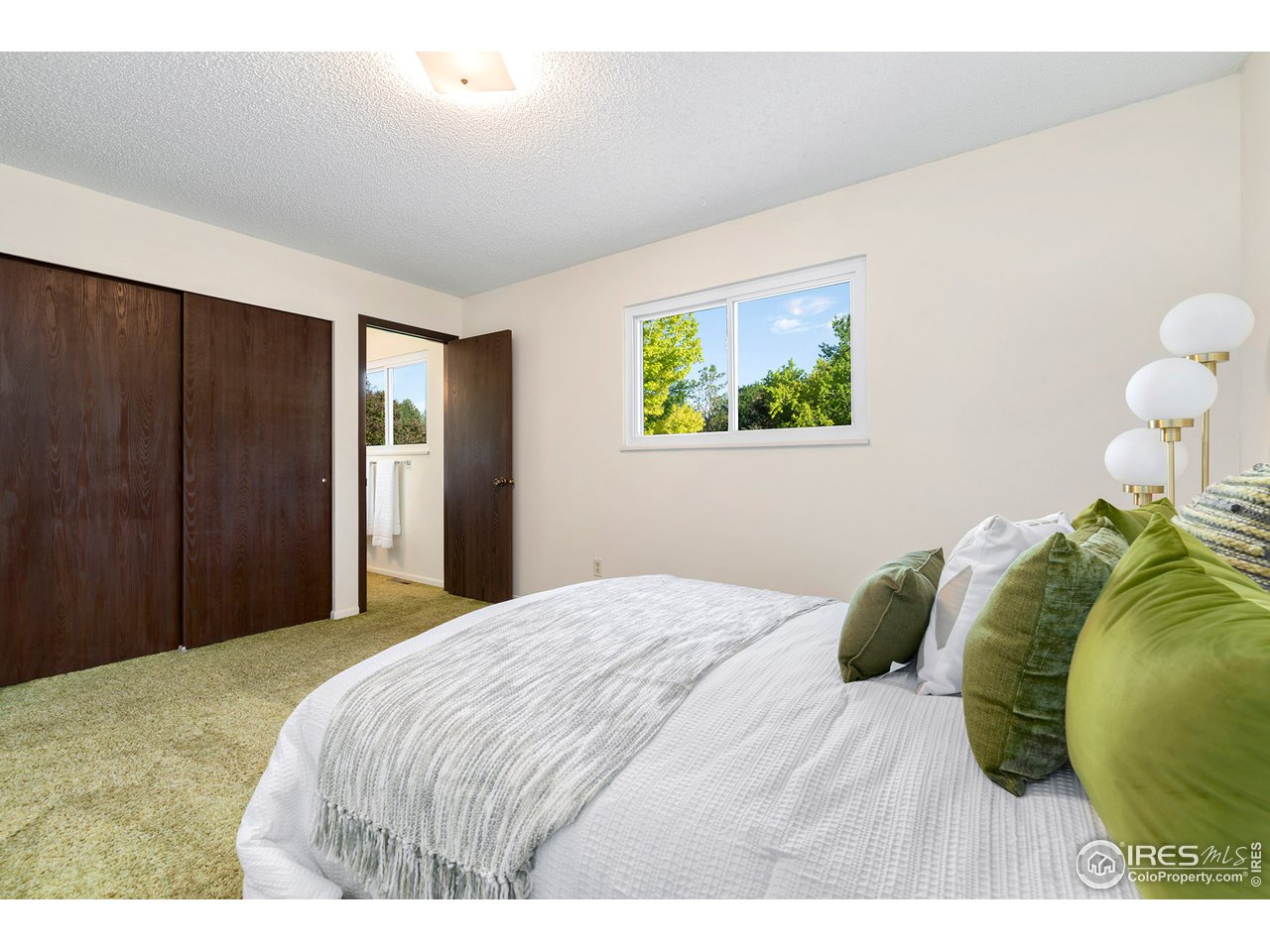 526 Del Clair Road Fort Collins, CO 80525 - Photo 27 of 40 Master bedroom