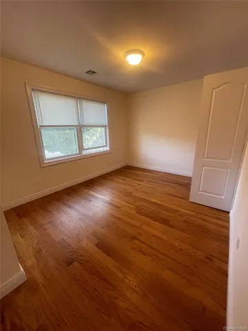 $4,000 | 191 Jefferson Avenue, Mineola, NY 11501