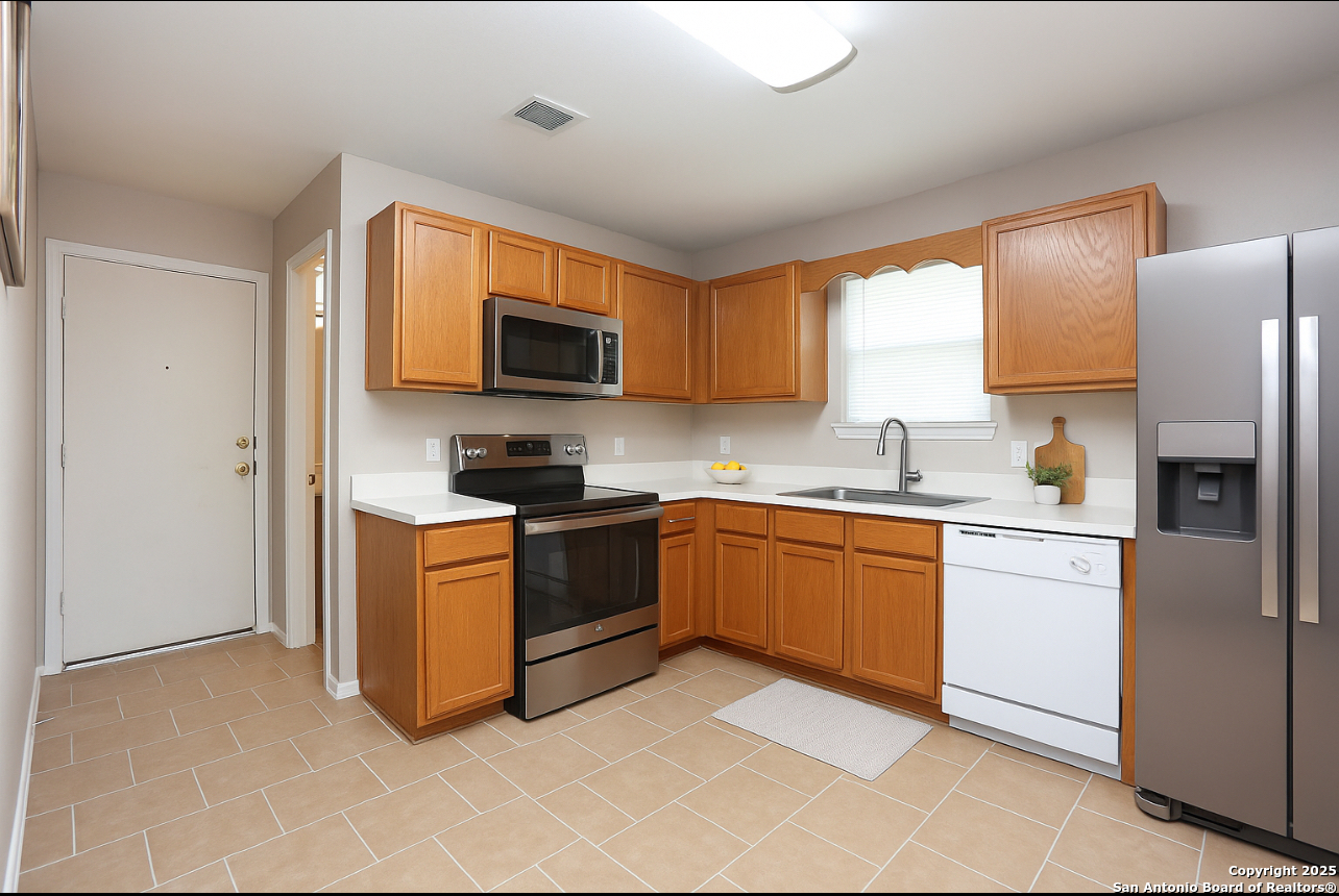 423 Silver Bit San Antonio, TX 78227 - Photo 8 of 22