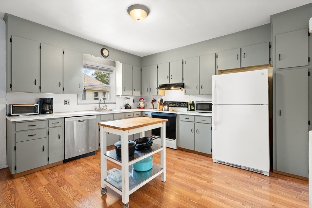 67 Altoona Road Dedham, MA 02026 - Photo 6 of 29 Gallery Image 6