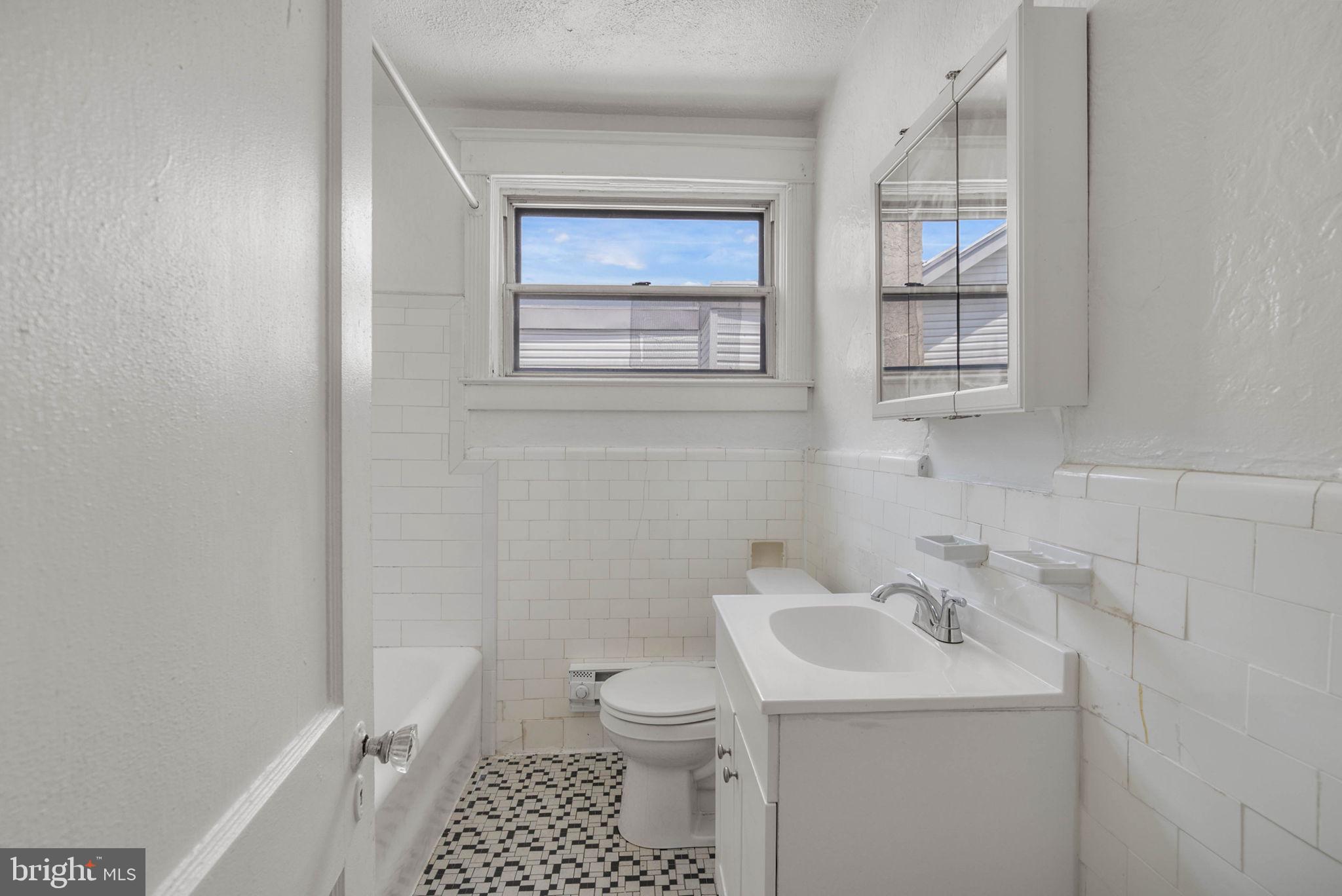 11 Oakley Road Upper Darby, PA 19082 - Photo 11 of 30