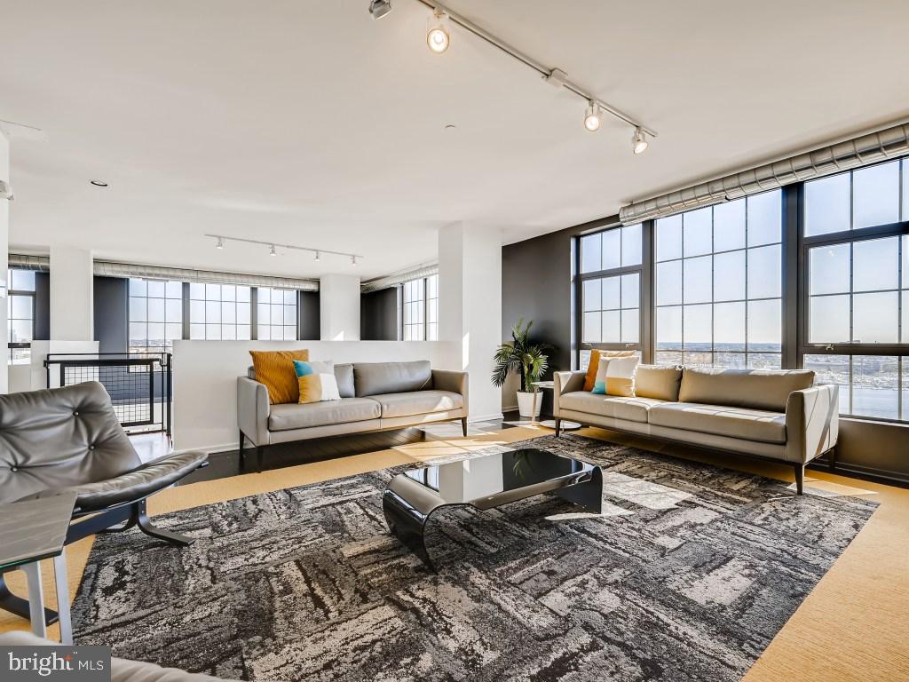 1200 Steuart Street, Unit 720 Baltimore, MD 21230 - Photo 33 of 79 Sky Lounge - community amenity