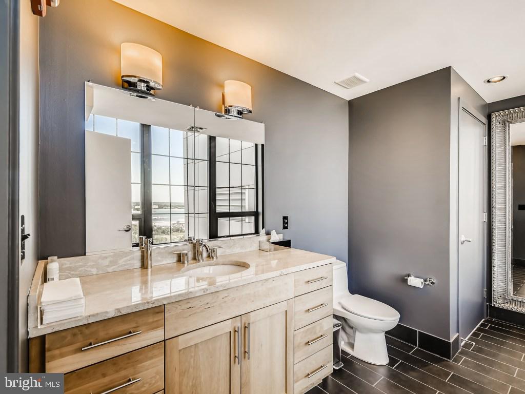 1200 Steuart Street, Unit 720 Baltimore, MD 21230 - Photo 38 of 79 Sky Lounge - community amenity