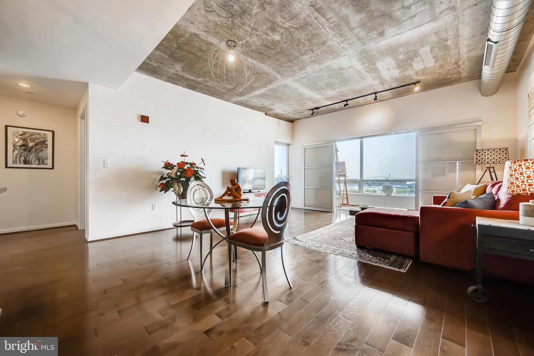 1200 Steuart Street, Unit 720 Baltimore, MD 21230 - Photo 5 of 79 Living Room