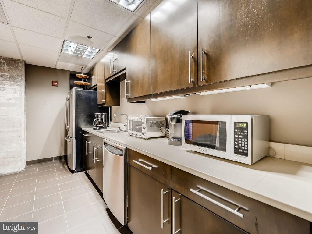 1200 Steuart Street, Unit 720 Baltimore, MD 21230 - Photo 44 of 79 Game Room - community amenity