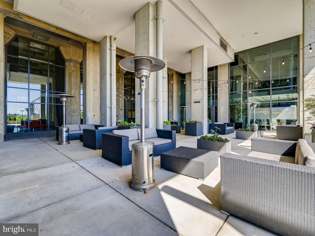 1200 Steuart Street, Unit 720 Baltimore, MD 21230 - Photo 53 of 79 Patio - community amenity