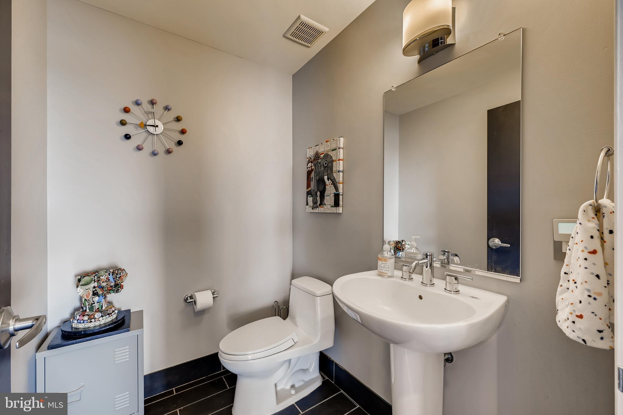 1200 Steuart Street, Unit 720 Baltimore, MD 21230 - Photo 10 of 79 Powder Room