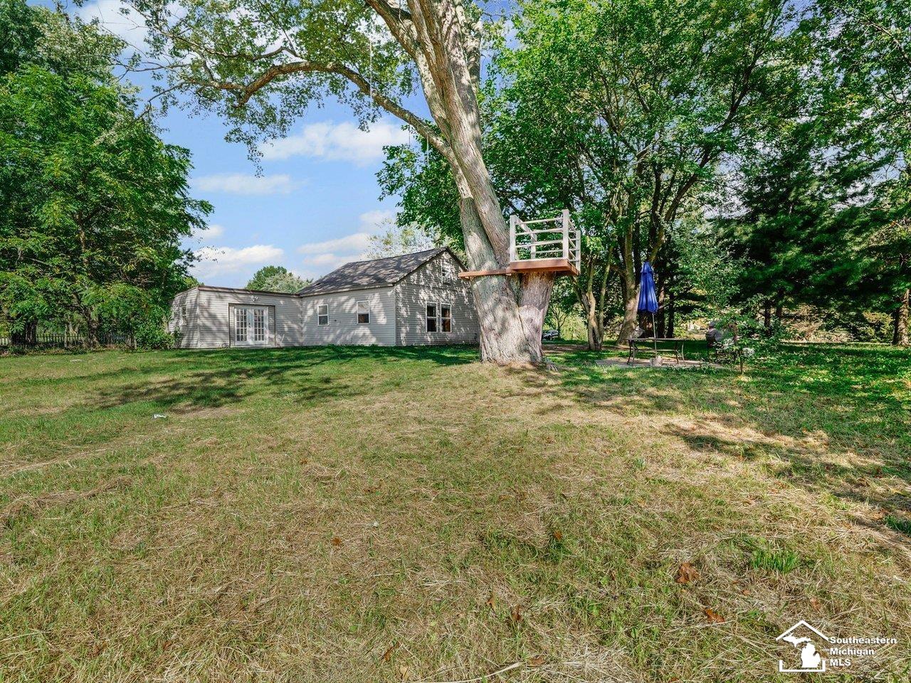 109 West Dean Road Temperance, MI 48182 - Photo 30 of 49 50188992-f2ae801d-7695-421c-97b8-aeb995daedab.JPG