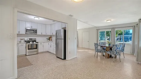 $464,000 | 209 Briggs Court, Sarasota, FL 34237