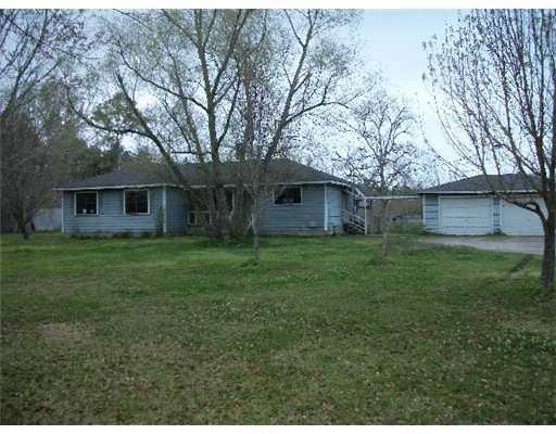 8405 Bayou Cumbest Road Moss Point, MS 39562 - Photo 1 of 12 Primary Photo
