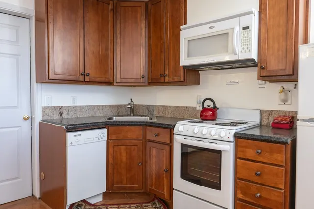 $1,980,800 | 7501 Yosemite Park Way, Yosemite West, CA 95389