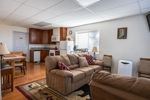 $1,980,800 | 7501 Yosemite Park Way, Yosemite West, CA 95389